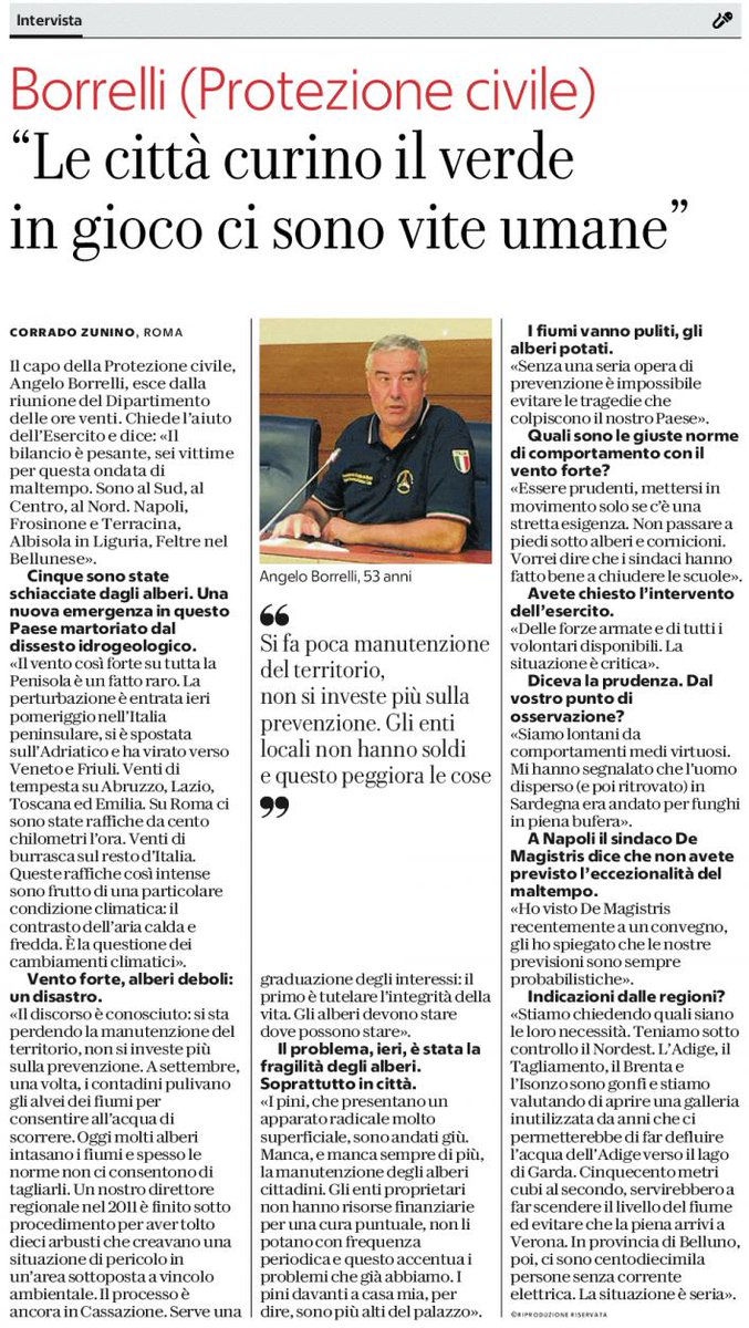 MasterAmbiente's tweet image. Il capo della Protezione civile, Angelo Borrelli, esce dalla riunione del Dipartimento delle ore venti. Chiede l’aiuto dell’Esercito e dice: «Il bilancio è pesante, sei vittime per questa ondata di maltempo, da Nord a Sud del Paese».