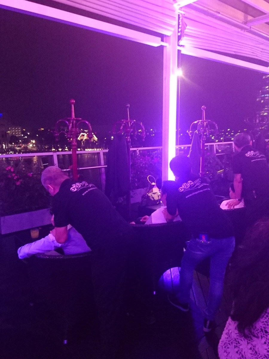 johncwalsh's tweet photo. #15SIRC @MunichRe party many thanks for the neck and shoulders massage! #SIRC2018 #Reinsurance https://t.co/OAhPwDszwM