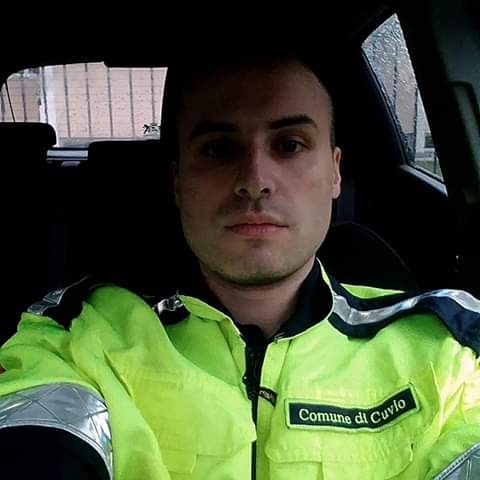 SimoneSyd1's tweet photo. Con la divisa di rappresentanza della protezione civile
#protezionecivile #valcuvia #cuvio #cuveglio #30ottobre https://t.co/qRrIBK6vGU