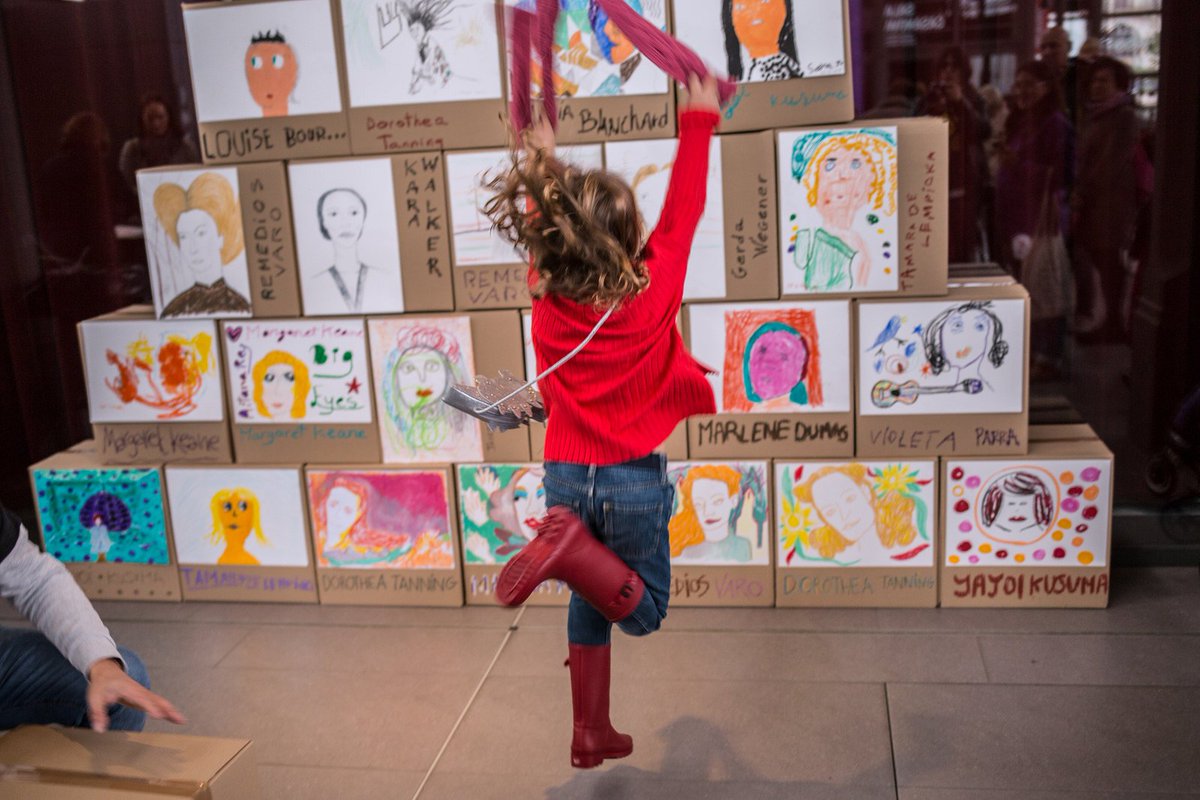 museupicasso's tweet photo. Ja pots mirar, compartir i descarregar gairebé 300 imatges del #BigDrawBCN al nostre compte de Flickr. La novena edició de la gran festa del dibuix va ser la més gran de la història! https://t.co/zIy1qoEYUa https://t.co/v78SIg4fd5