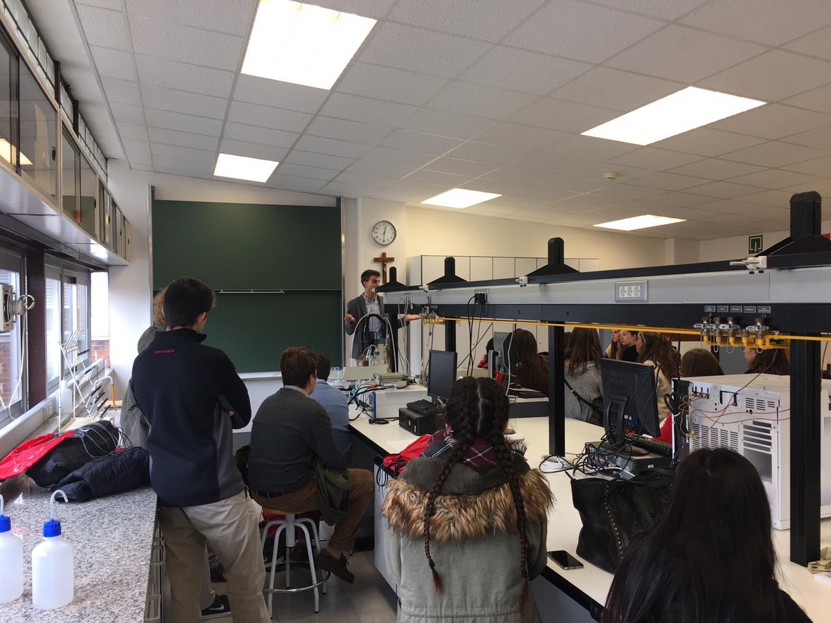 Ocho años ya de convivencias de orientación profesional. Estos son nuestros alumnos de Bach del <a href="/AixaLlaut/">@ColegioAixaLlaüt</a> pero varios Alumni ya están estudiando medicina en <a href="/unav/">Universidad de Navarra</a> <a href="/GabrielBuadesLu/">Gabi</a> <a href="/ignacaubet_7/">Ignacio caubet</a> <a href="/XiscoMas/">Xisco Mas</a>