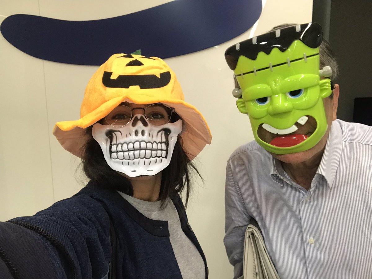 NavarroOrto's tweet photo. Pero, ¿quiénes son estos dos “monstruitos” que se han colado estos días en nuestra consulta?😱💀👻🧟‍♂��🎃

¡Venid a visitarnos! Y podréis encontrar alguna que otra “sorpresita”😏

#Halloween #Malaga https://t.co/945nApSQvU