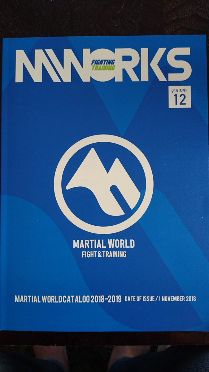 emi_fujino's tweet image. サポート頂いてるMARTIAL WORLD様の新しいカタログ✨
豪華なサポートメンバーにまざれてうれしいです。
撮影のために頑張った腹筋は見ないで終わったけど(笑)
ウェアだけじゃなくて、ミットやグローブもすごく使いやすくて、ジムでも大活躍。
#ALMA
#マーシャルワールド
#martialworld
#藤野恵実