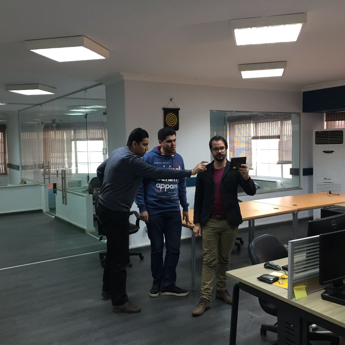 modeso_ch's tweet image. Our mobile team are testing a #VR app with our Tech Lead Samuel Schmid.
#VirtualReality #mobileapp