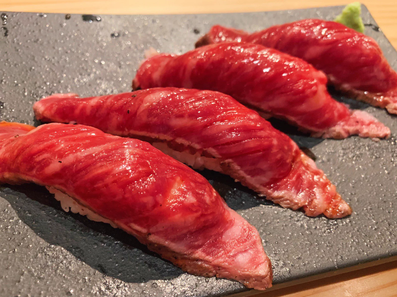 豪華だなｗｗｗ美味しそうなお肉が色々と楽しめそうです！食べてみたいｗｗ