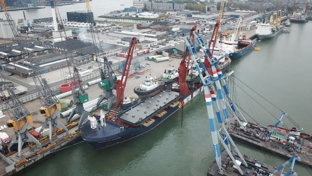 Damen Tugboats &amp; Pontoons arriving with United Heavy Lift – Hamburg in the Port of Rotterdam.
M.V. “Tasmanic Winter”  discharging at our Independent Terminal  RHB Stevedoring - Rotterdam.