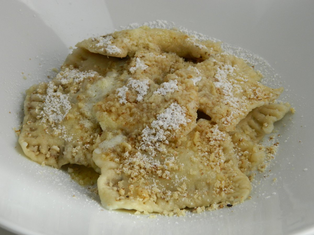 culinarytalks's tweet photo. Following up the celebration of #Czechoslovakia100 : scrumptious fried bread at https://t.co/6XO7NzIGPS and enjoying Slovak #pierogy filled with homemade plum #marmalade at https://t.co/KCVMCfHsbS So yummy! https://t.co/L2zraLXjVY