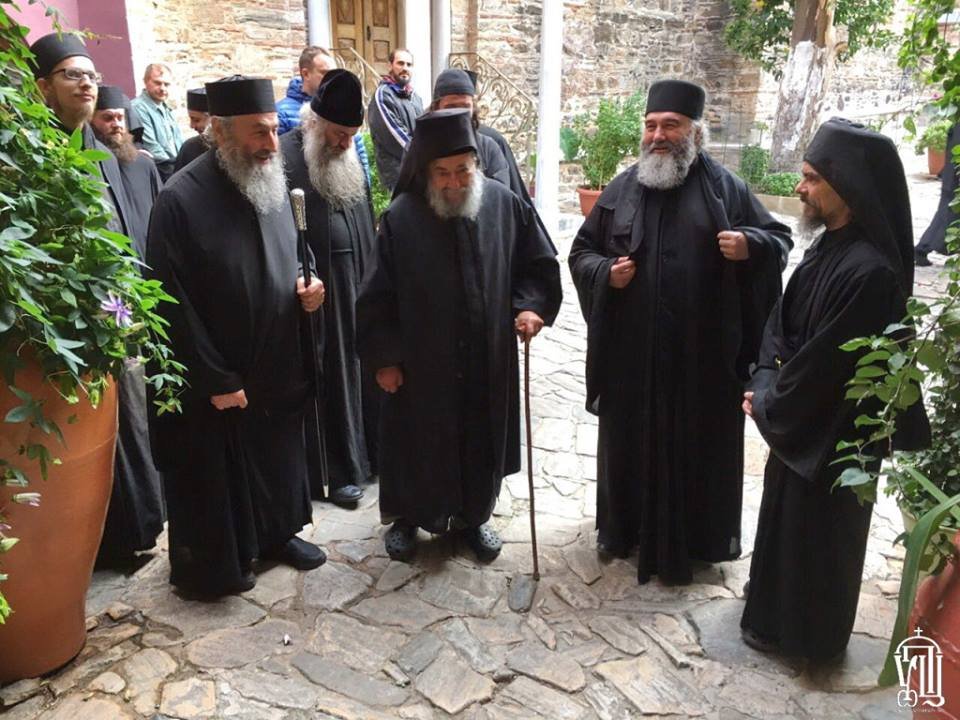 dthf21's tweet photo. 9 дней по преставлении ко Господу геронды ГРИГОРИЯ (ЗУМИСА; † 22.10.2018), игумена монастыря Дохиар на Святой Горе Афон. https://t.co/Usf7GK1zQf