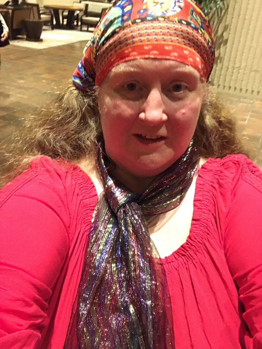 BettyMcKeough's tweet image. #HonCon - today. #SPNfit #SPNFamiIy   What a difference a year makes.
Found myself hiding away in there and invited her out. This is my #wayward