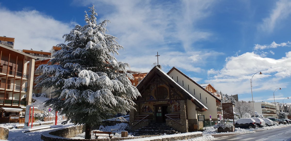 Jul1_eC's tweet photo. Le soleil a fait son apparition ce matin après les chutes de neige de la nuit ! ❄
@VALBERGAlpesSud @VisitCotedazur @MeteoCotedAzur @meteofrance #CotedAzurFrance #lovevalberg #valberg #neige @AlpesMaritimes https://t.co/fzPENkv1qI