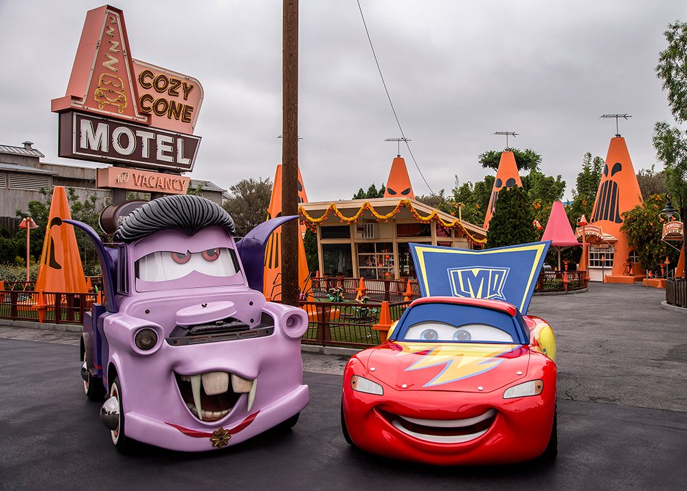 Filmarks フィルマークス 写真いっぱい 本場のハロウィン は規模が違う カリフォルニア ディズニーランド リゾート カーズランドでtrunk Or Treat 現地レポ ハロウィン ディズニーリゾート アナハイム カーズランド 取材 Filmaga Filmarks フィルマークス 写真いっぱい 本場のハロウィン は規模が違う カリフォルニア ディズニーランド リゾート カーズランドでtrunk Or Treat 現地レポ ハロウィン ディズニーリゾート アナハイム カーズランド 取材 Filmaga