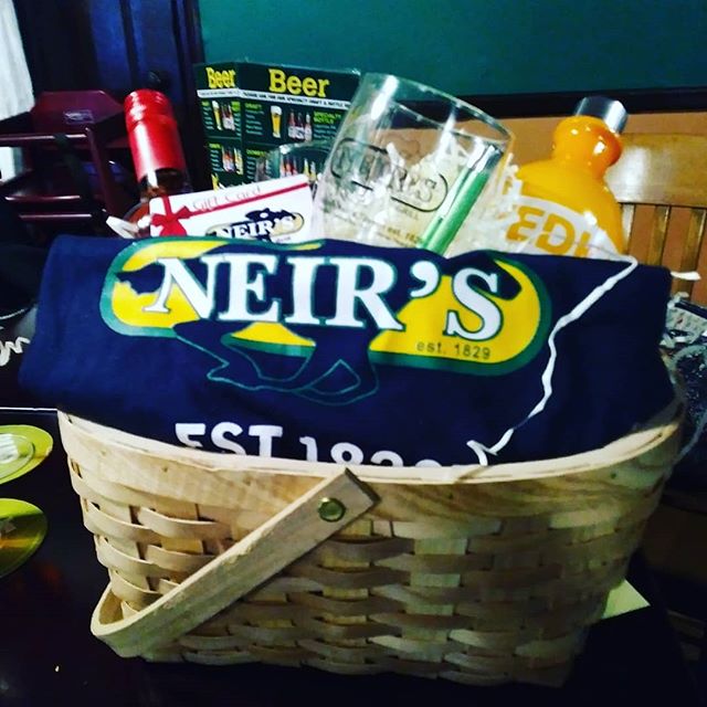 Surprised our Weekly #Trivia Tuesday Team! We love our #Neirs Crusaders!
8pm! #TriviaTuesdays is a movement here! Join this fun evening!
"Grape Expectations thanks Neirs for our gift basket for representing at the Kings Cup 5 Tournament #nyctrivialeague 📷: @debbieblueeyes45