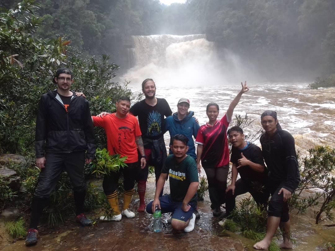 Dr Eleanor Slade @eleslade.bsky.social (@eleslade) on Twitter photo Pasukan Kumbang Tahi <a href="/HMTF_LOMBOK/">HMTF LOMBOK</a> made it to #MaliauFalls #endoffieldworkteamtrip #teamdungbeetle #thesearemyamazingRAs Pasukan Kumbang Tahi <a href="/HMTF_LOMBOK/">HMTF LOMBOK</a> made it to #MaliauFalls #endoffieldworkteamtrip #teamdungbeetle #thesearemyamazingRAs