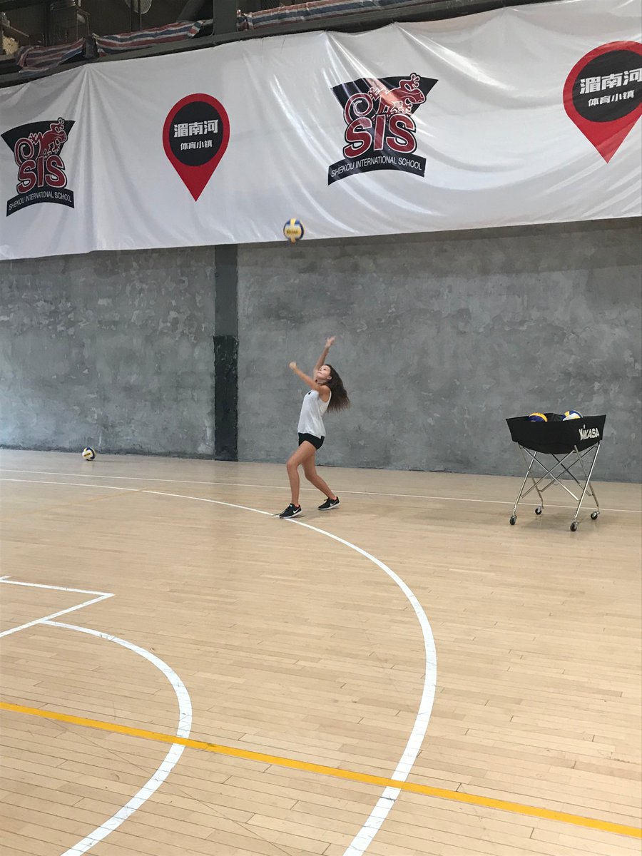 wondermeaghan's tweet photo. Thanks @DuffyLiz for the inspiring talk. #SISPhysed is an excellent example of personalization. Through our net unit we #differentiate to foster leadership and independence. @clos_gm #sisrocks #issphysed https://t.co/videYnWe2s