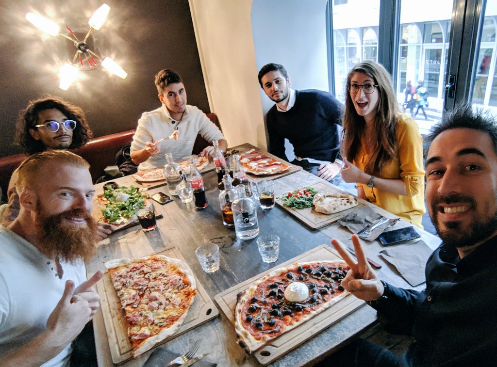 offblink's tweet photo. Coucou les pizze du Papacionu qui font plaisir 😋 Bon App' ! #TeamNexton https://t.co/JgrCJZMbuo