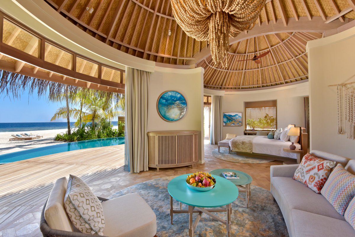 VisionLinens's tweet photo. It's time for another #VisionStyleAwards Winner reveal ๐
Today, we give you the winner of our 'Hottest Independent Hotel' category ๐
Congratulations to @NautilusIsland - Very well deserved! ๐
#Winner #TheMaldives #NautilusIsland #StyleAwards #HottestIndependentHotel https://t.co/vYIHffIHon