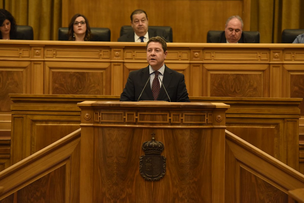 TitaElez's tweet image. .@garciapage &quot;Hemos tenido que invertir mucho dinero en las viviendas públicas que dejó abandonado el ejecutivo anterior, para así poder realizar la entrega de 699 viviendas. Contemplar la alegría de las familias que las reciben merece este esfuerzo y más&quot; #ConPageProgresamos