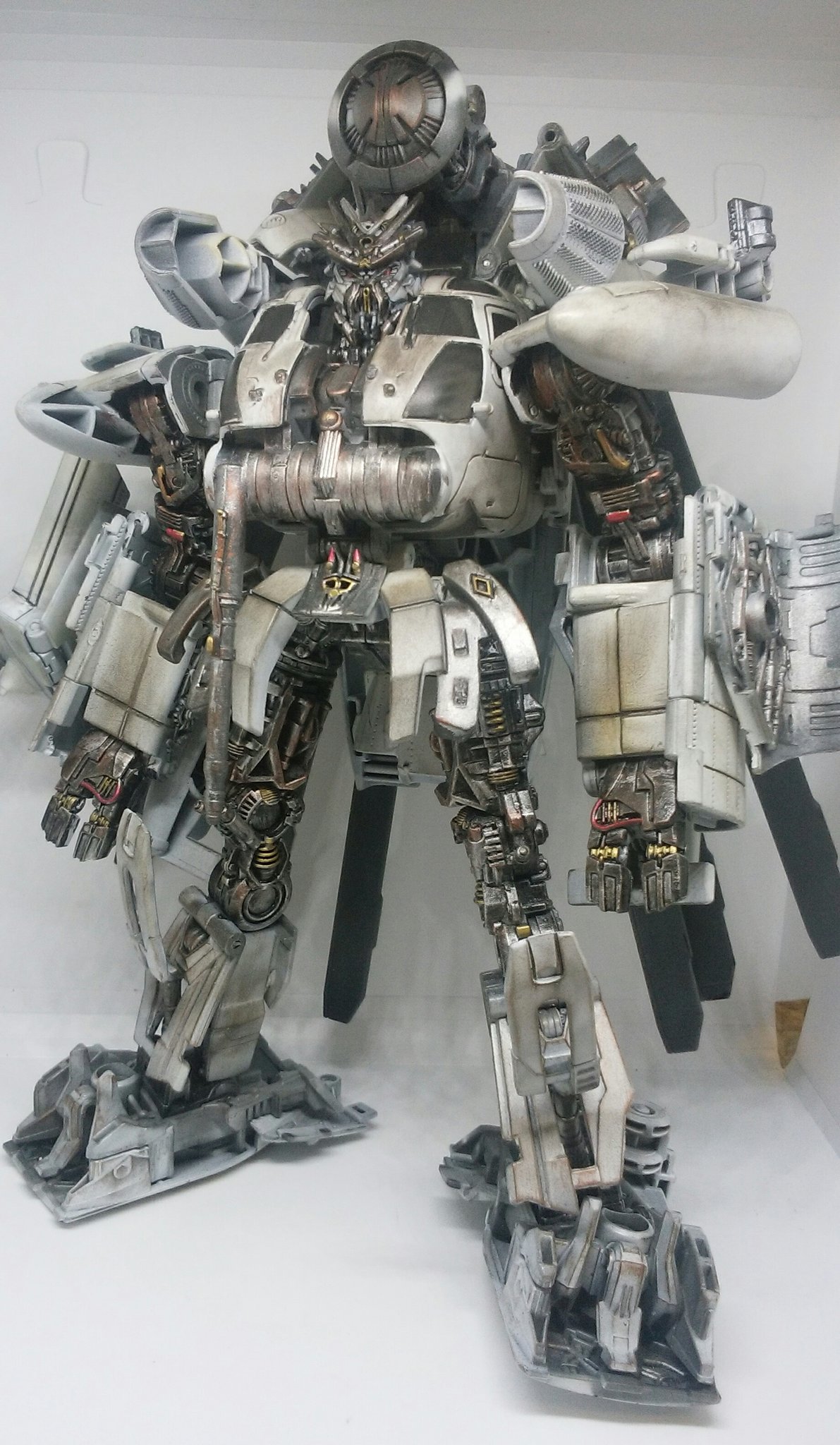 トランスフォーマー グラインダー ラヴィッジ スタジオシリーズ