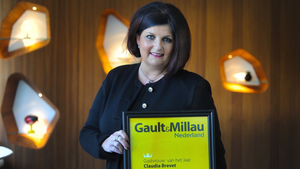 De_Ondernemer's tweet image. Inter Scaldes is verkozen tot beste restaurant van Nederland. Eerder al Claudia Brevet verkozen tot beste gastvrouw van 2018. Dit schrijven wij eerder over het succesvolle restaurant. @InterScaldes ▶ bit.ly/2ES4Tcc