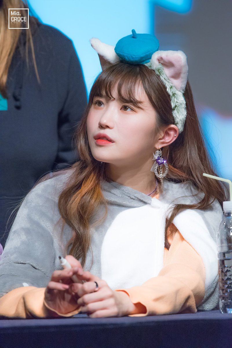 Mia_Croce's tweet photo. 181028 일지���트홀 송하영
#프로미스나인 #fromis_9
#송하영 #SongHayoung
@realfromis_9 https://t.co/qVBmM2Wmax