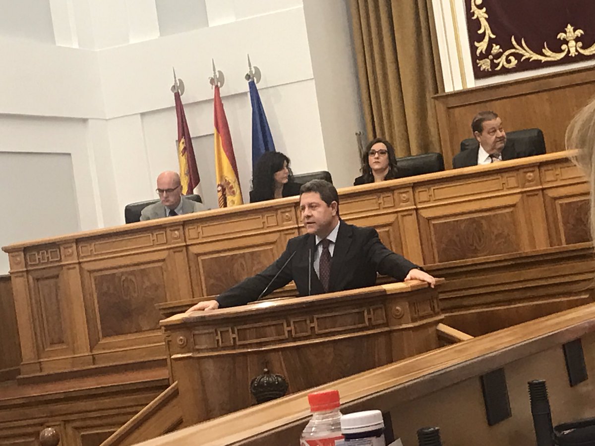 Migonzalezcaba's tweet image. ❌A Thatcher se la conoció como la que &quot;quitaba la leche&quot; a los niños británicos. 
❌ A Cospedal, por recortar en comedores escolares. 
🌹✅ Con Page cambiamos de rumbo, recuperando las ayudas para que los niños que lo necesiten vayan a comedores escolares. #ConPageProgresamos