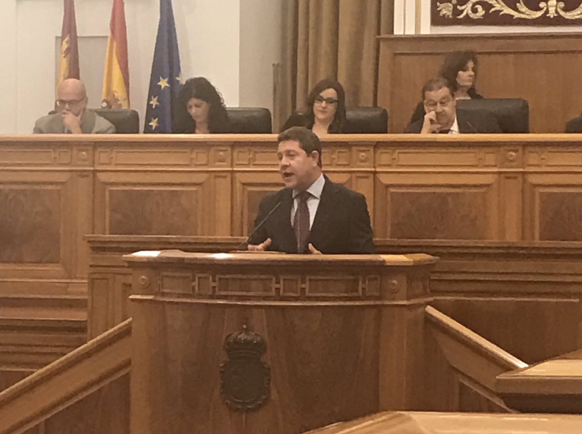 JL_escudero's tweet image. Orgullosos porque #ConPageProgresamos recuperando las becas en los comedores escolares para garantizar al menos una comida digna al día a lxs niñxs, eliminadas por Cospedal. 

#DebateCLM18