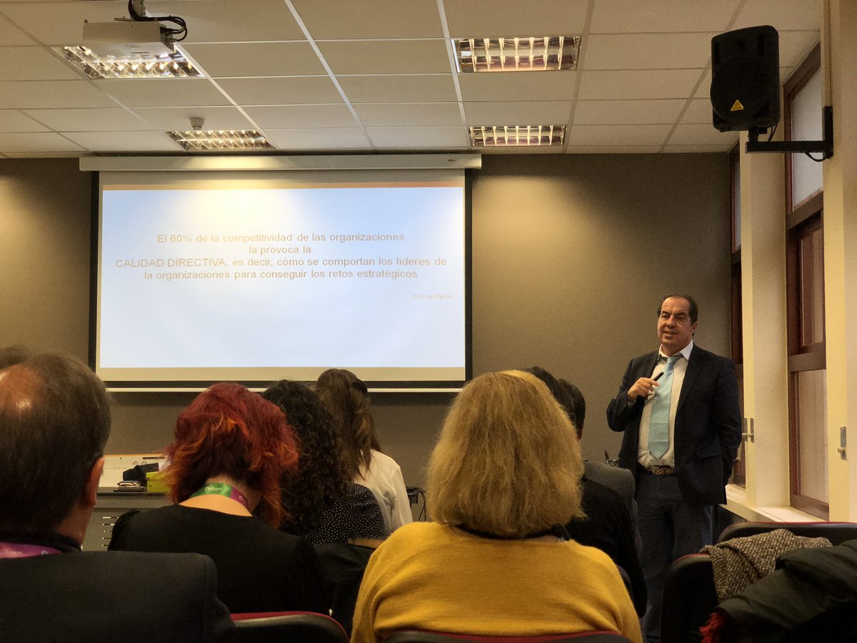 asnicolas's tweet image. Muy bien @juancarcubeiro explicando cómo debe ser el liderazgo digital #ForoAnualGPS #CompartiendoyMejorando