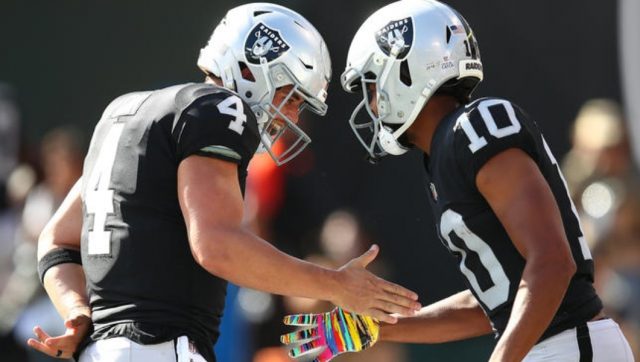 GeoffLambert77's tweet photo. “Just Collapse Baby” #derek carr Delivers; The Defense Falters by @Mr60MinutesBox https://t.co/7gHeTFMhb4 via @GoingFor_2 https://t.co/PXO4u4lf7r