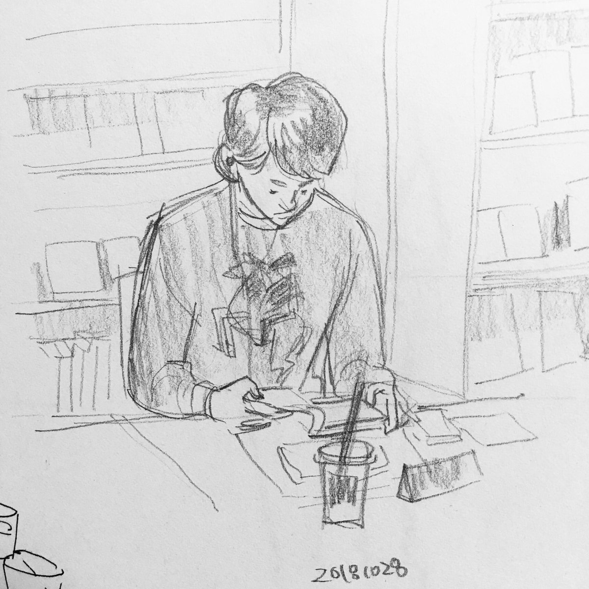 最近の電車・カフェスケッチ
迷子になり自分の良さを見失いかけたけど、今日はいいの描けたーーーー
頭の中で悩むより、具体的に紙に描いてみるとわかりやすいなー