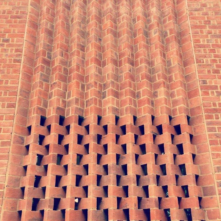 NorthcotBrick's tweet image. Proud of our #brickwork at the new #DorothyGarrod building at @Newnham_College #prideinwork handmade #brick 

Great #architecture #design #lovebrick! @waltersandcohen @NewnhamAssocs @NewnhamRoll @SDCBuilders @BricksUK