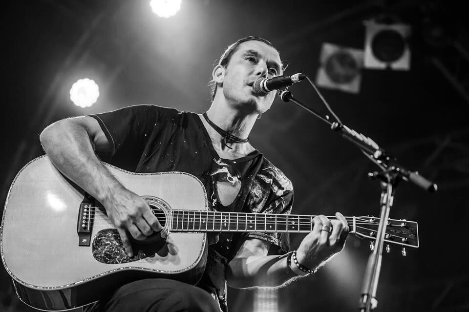 I d like to wish a happy 53rd birthday to Gavin Rossdale, lead singer/rhythm guitarist for Bush and Institute!  