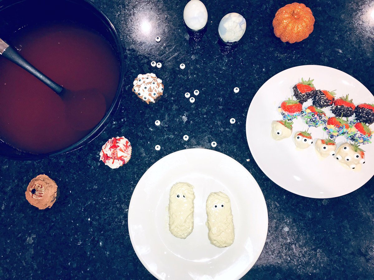 laurenevans_31's tweet image. Please check out my new blog post all about Halloween snack ideas! 
homedesignhacks.com/blog/autumn/sp… #newblogpost #HomeDesignHacks