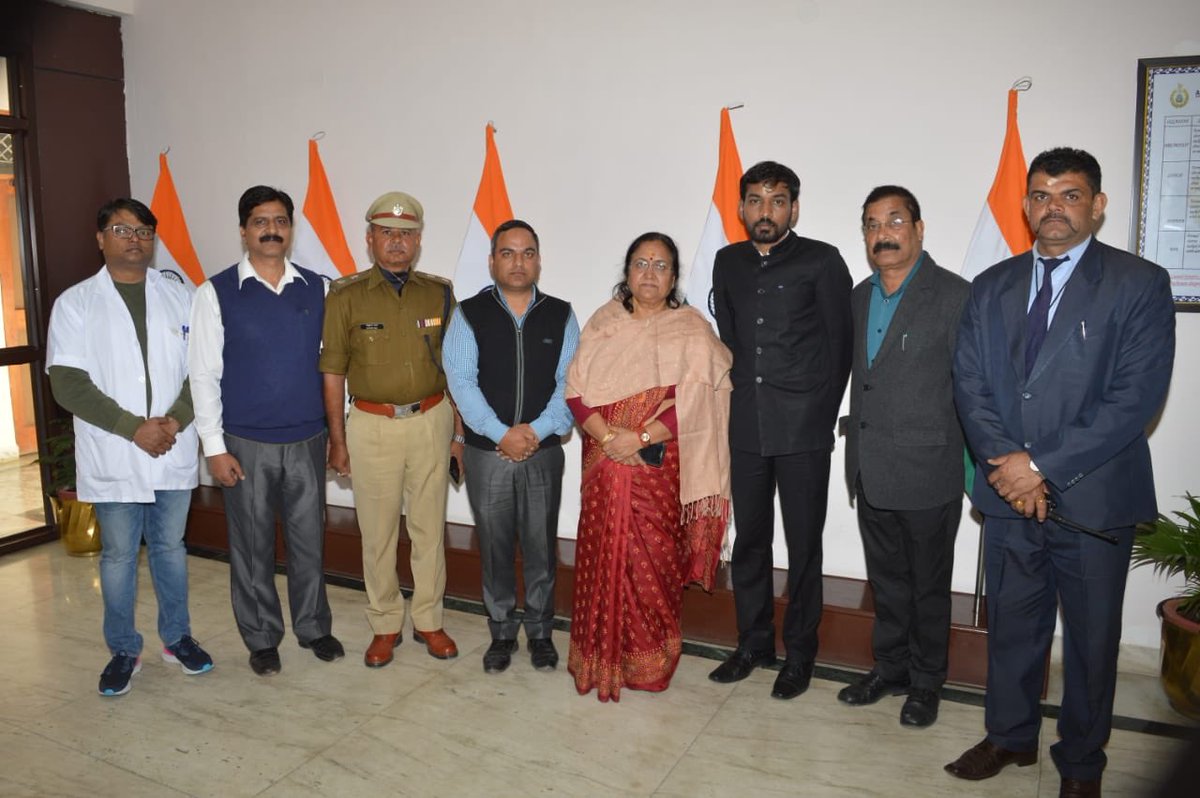 ercpsoni's tweet photo. After presentation of #Nano_Computing #Queue_Management_System &amp; #Nursing_Dashboard in presence of Hon’ble #Governor Shrimati #Babi_Rani_Maurya, Hon’ble DM #Uttarkashi Dr. #Ashish_Chauahan(IAS), SP Uttarkashi Shri Dadan Pal, at ITBP Matli Uttarkashi followed by lunch and High Tea https://t.co/eC8l8BleB8