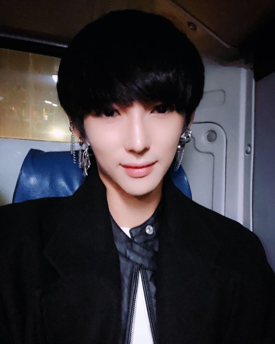 tg930409's tweet photo. 버스에서 잠들것같아...❤️🍒💙...あいたい^_^😘おやすみ🌙 https://t.co/DvYnZx0iID