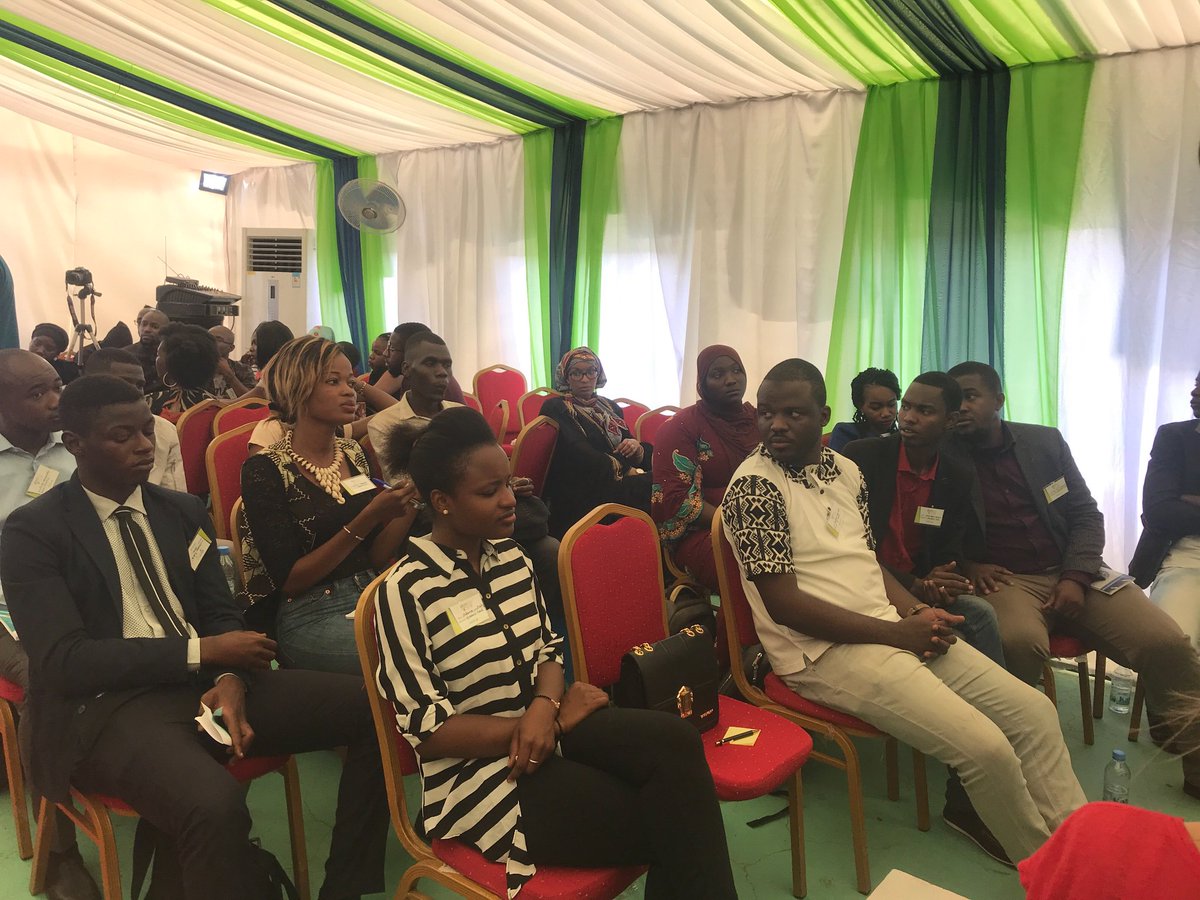 DilettaDoretti's tweet photo. Entrepreneurs discussing How to start and grow the ecosystem in Mali #BkoPolicyHack2018 @Donilab1 powered by @aics_it https://t.co/iF6vBZz35s