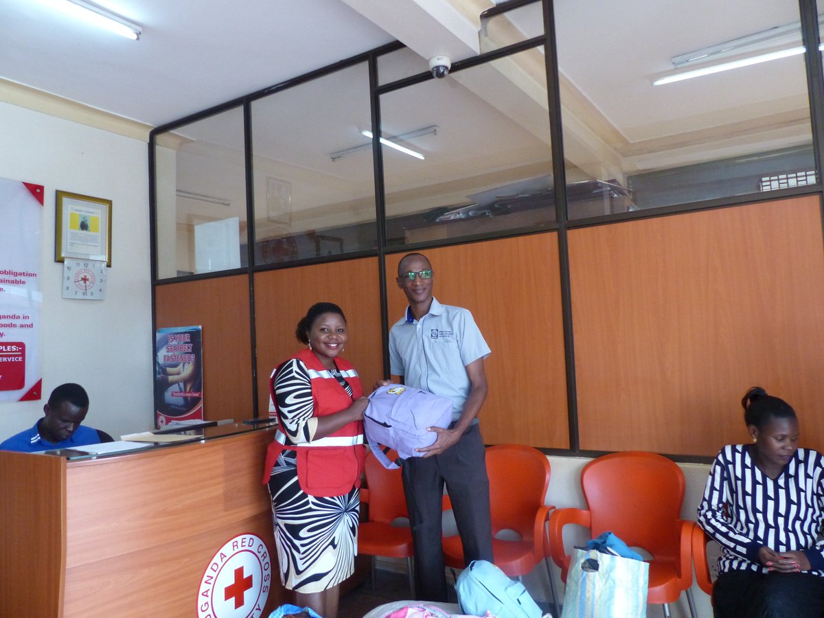 UgandaRedCross's tweet photo. #StandwithBududa Thank you @UNCST_Uganda for standing with the people affected by #bududalandslides. We received your support and will deliver them soonest. @karlkaddu @inakasiita1 @AggreyNyondwa @kyokso_esther https://t.co/Qn3xfPbvCc