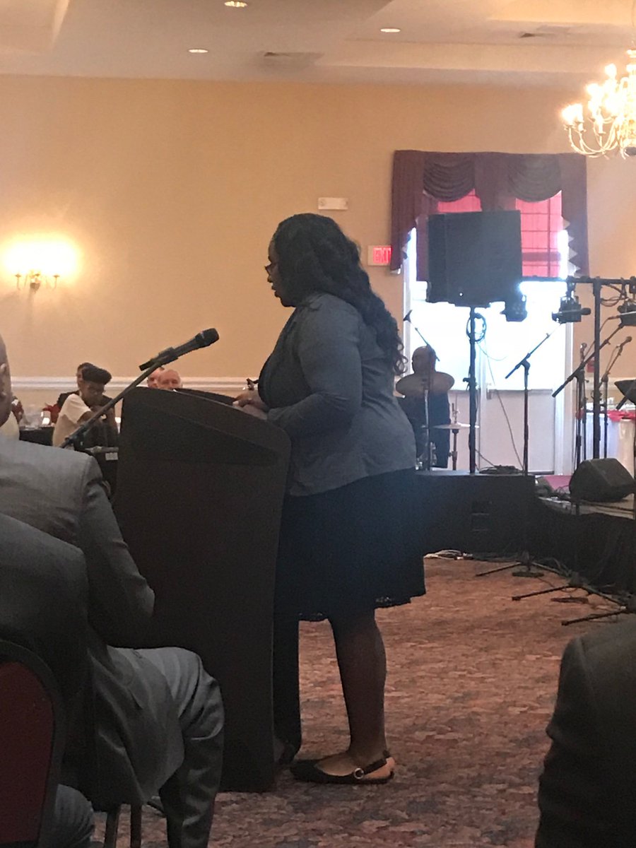 Great job TaNiya on introducing Dr. Bracy to speak at #StateOfSchools #PPS @PPSstudentrep