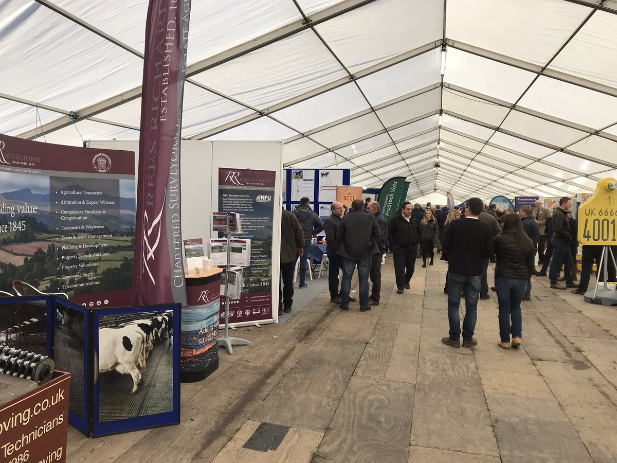ReesRichards's tweet photo. Its been a busy morning at @united_counties #WelshDairyShow18 plenty of discussion on #brexit #landvalue #agriculturebill #communicationscode #budget18 @NFUCymru #BrexitAndOurLand https://t.co/vsJdTMchCw