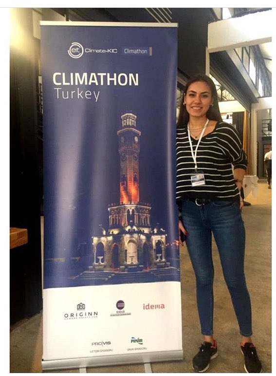 itb_deu's tweet photo. @GlobalClimathon ‘e katılan Ezgi, bu etkinliği güzel tecrübeler edinerek tamamladı! Siz de farklı deneyimler kazanma fırsatlarını kaçırmayın. @ezgibkaynar @OriginnCowork #ibspower #climathon2018 https://t.co/7gZVY97g8S