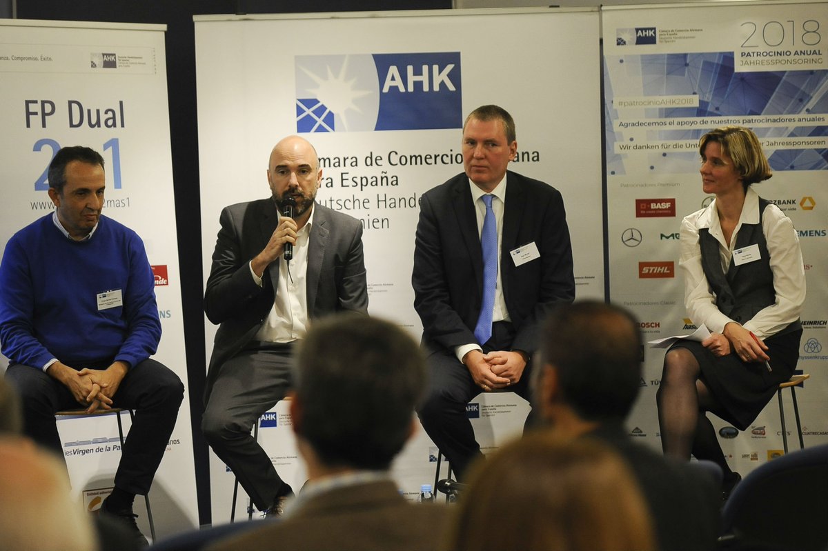 AHK_es's tweet photo. Concluye el proyecto de FP Dual #JoinVET con la inserción laboral de 8 de cada 10 de sus alumnos 👉🏻https://t.co/ywkkGEUXby https://t.co/uFlBLl0W5U