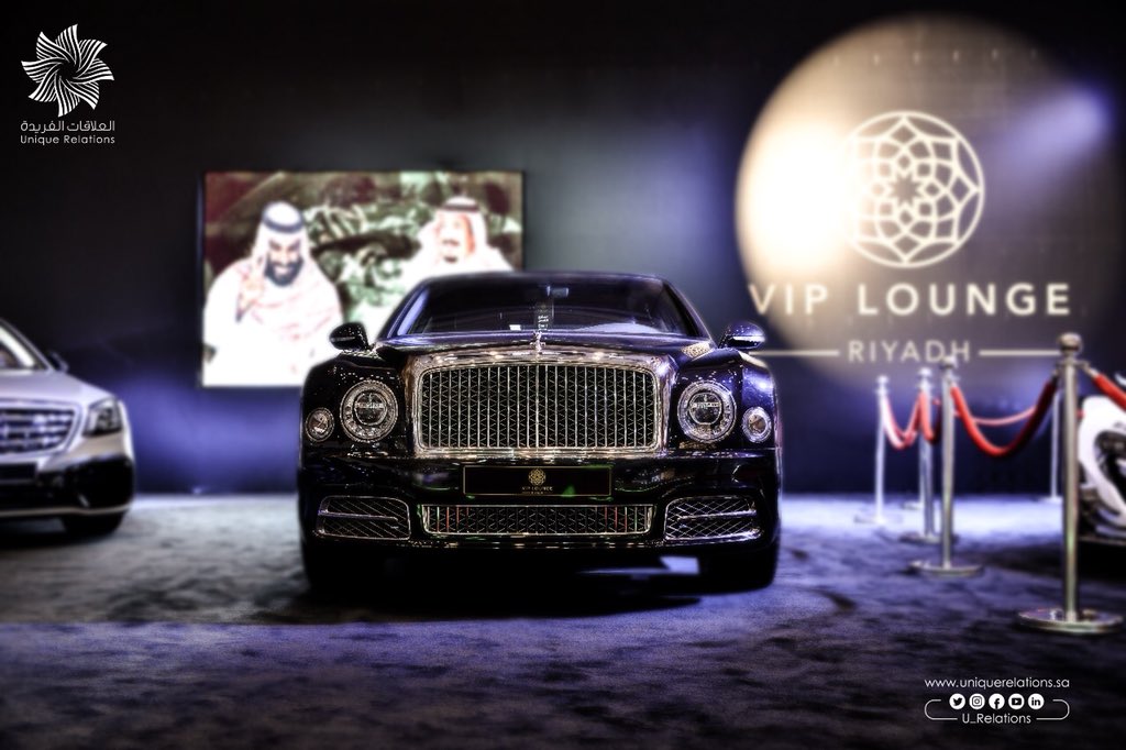 الإضاءة و زاوية التصوير من أهم عناصر جمال الصورة سواءً بالكاميرا الإحترافيه أو حتى بالجوال 

#العلاقات_الفريدة 
•نعزز قيمة أعمالكم