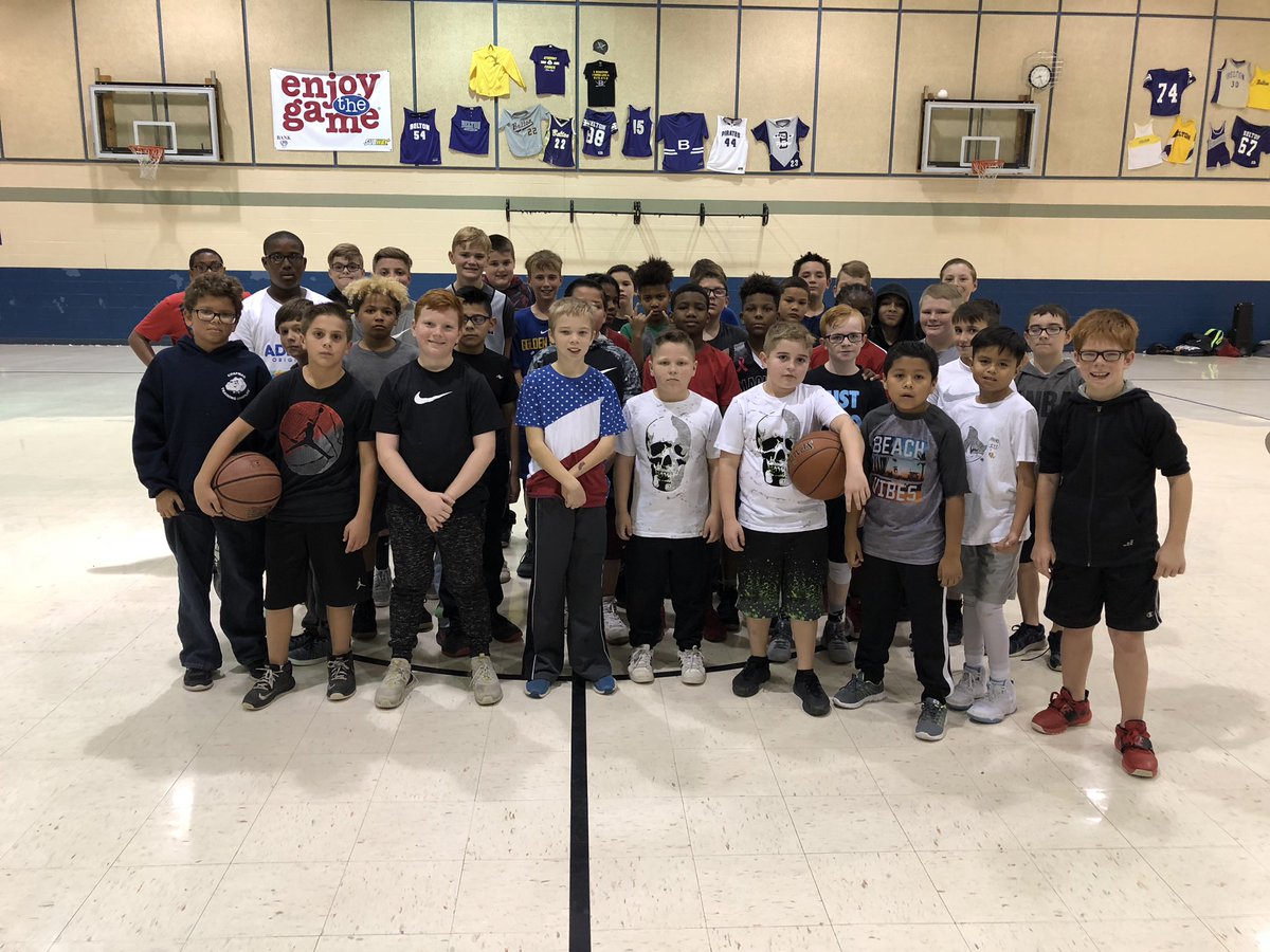 BeltonHoops's tweet photo. Last day of @MCPirates Hoops with Hammond club was a success.  Fun group to work with—future is bright! https://t.co/LKKd0J3OpV
