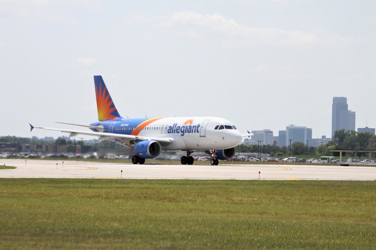 OMAairport's tweet photo. Heads-up for @Allegiant travelers in OMA. Beginning Nov 1, Allegiant will move their boarding gate to Concourse B at @OMAairport. #gatechange https://t.co/5PHVHWnukl