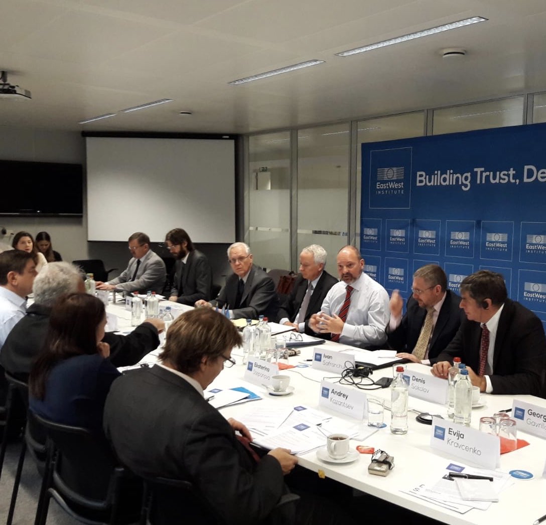 Very useful event today in Brussels on #Afghanistan at @EWInstitute with US and Russian colleagues. Discussed peace process, pol-mil issues, opportunities and challenges. Thanks @MunterCameron for inviting #EU to present its position, with stimulating discussion as well ! #Peace