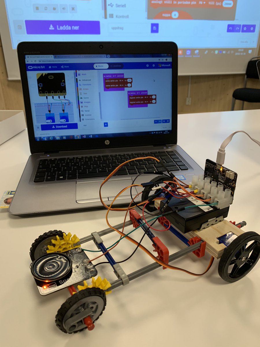 Empaaan's tweet image. Testar micro:bit till NTA-lådan - rörelse & konstruktion. #programmeringiskolan #teknik #programmering #microbit #microsoft #naturvetenskapochteknikföralla