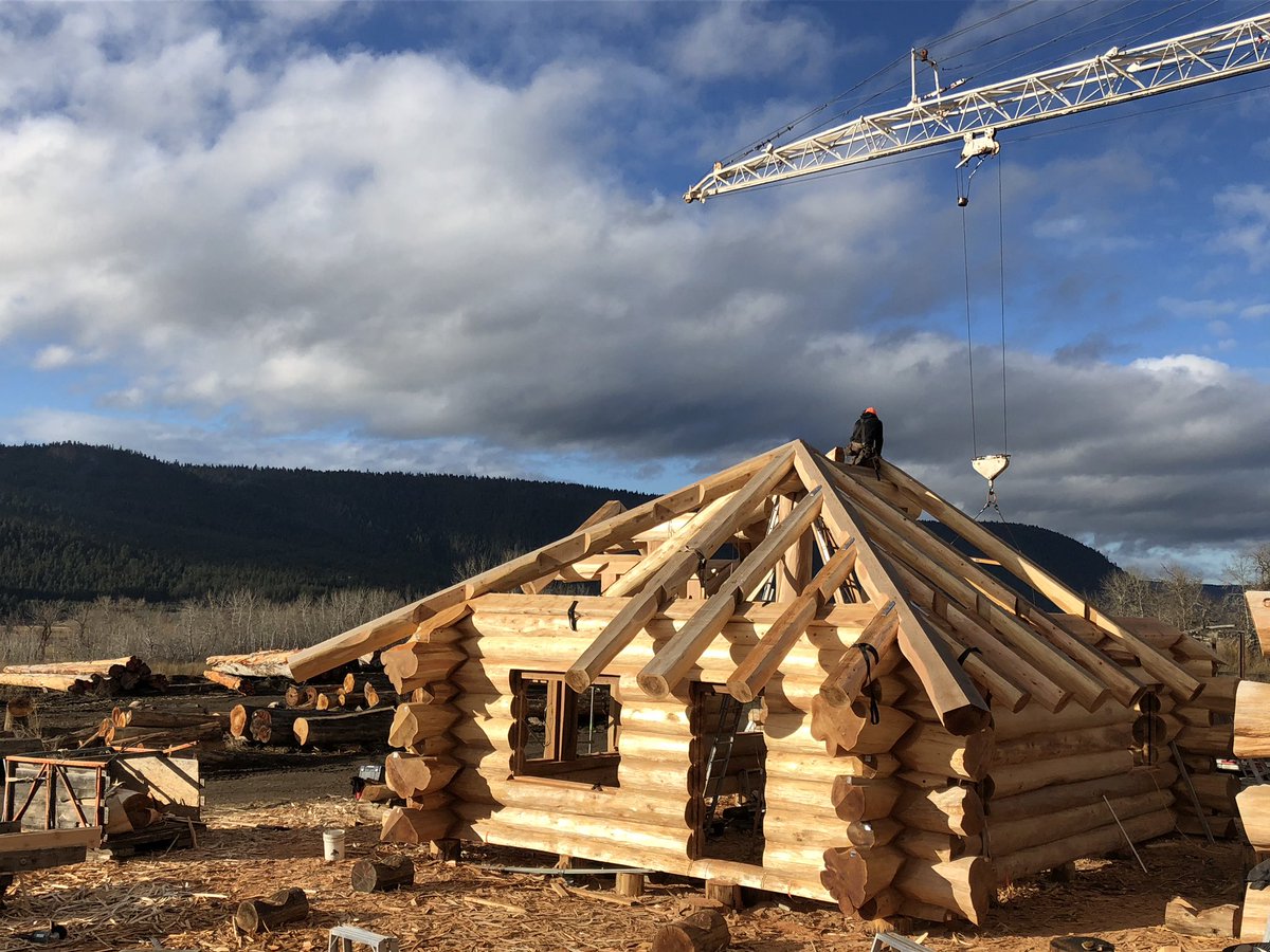 A neat little cabin off to Oakville Ontario.    #logcabin