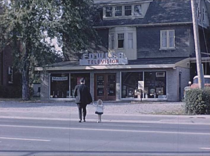 StaceyRodas's tweet photo. My grandpa Earl owned Fowler Television in #Oshawa.
I've never seen a pic of it until today. 😢
#AllTheEmotions #ThePowerOfTheInternet #History #Heritage
https://t.co/ivTkMrzz5Q https://t.co/b9KEw4iHGj