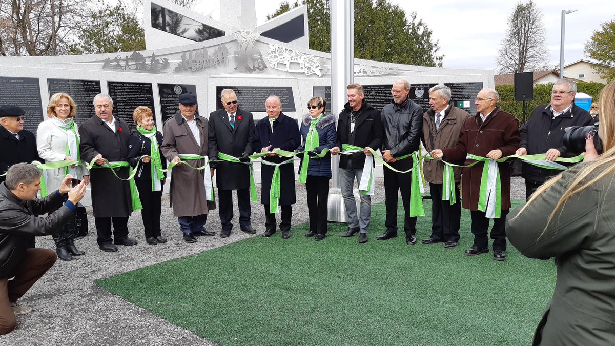 Quel bonheur de participer au dévoilement du 16e Monument de la francophonie,  soit celui d'Embrun! #onfr #NousSommesNousSerons