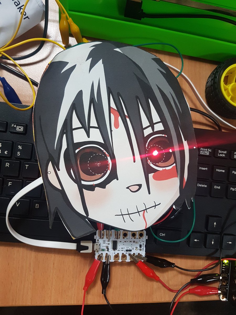 MorpethCoDojo's tweet image. We had a great time with the #crumble and masks today plus a little bit of #minecraftpi pumpkin heads @NlandLibs  @RedfernElec @Raspberry_Pi