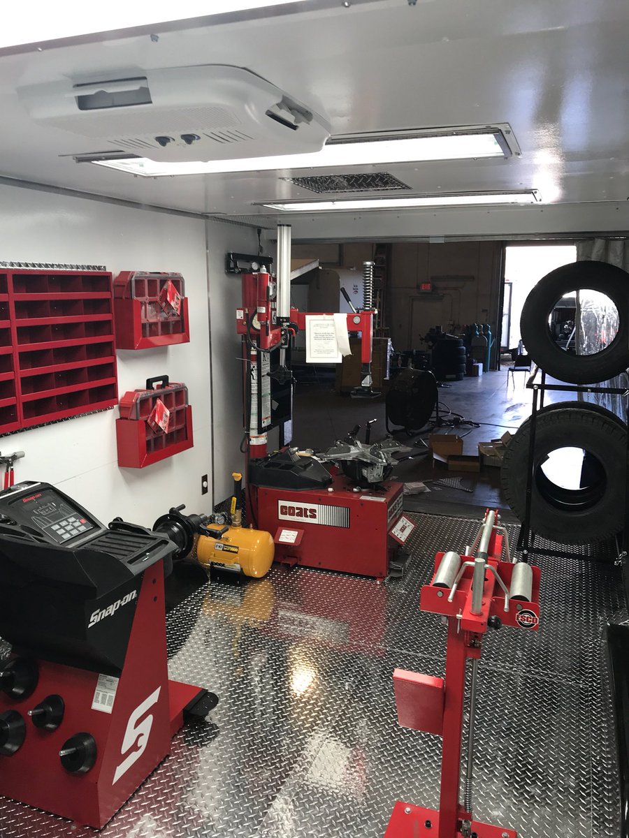 Custom Upfits tweet media